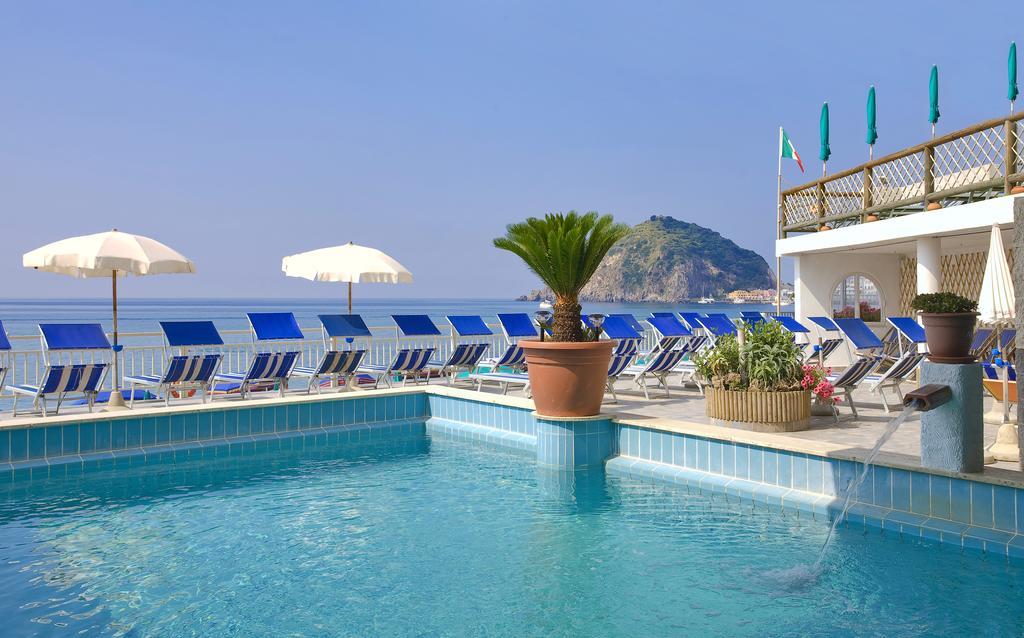Hotel Vittorio Beach Resort Barano dʼIschia Eksteriør billede